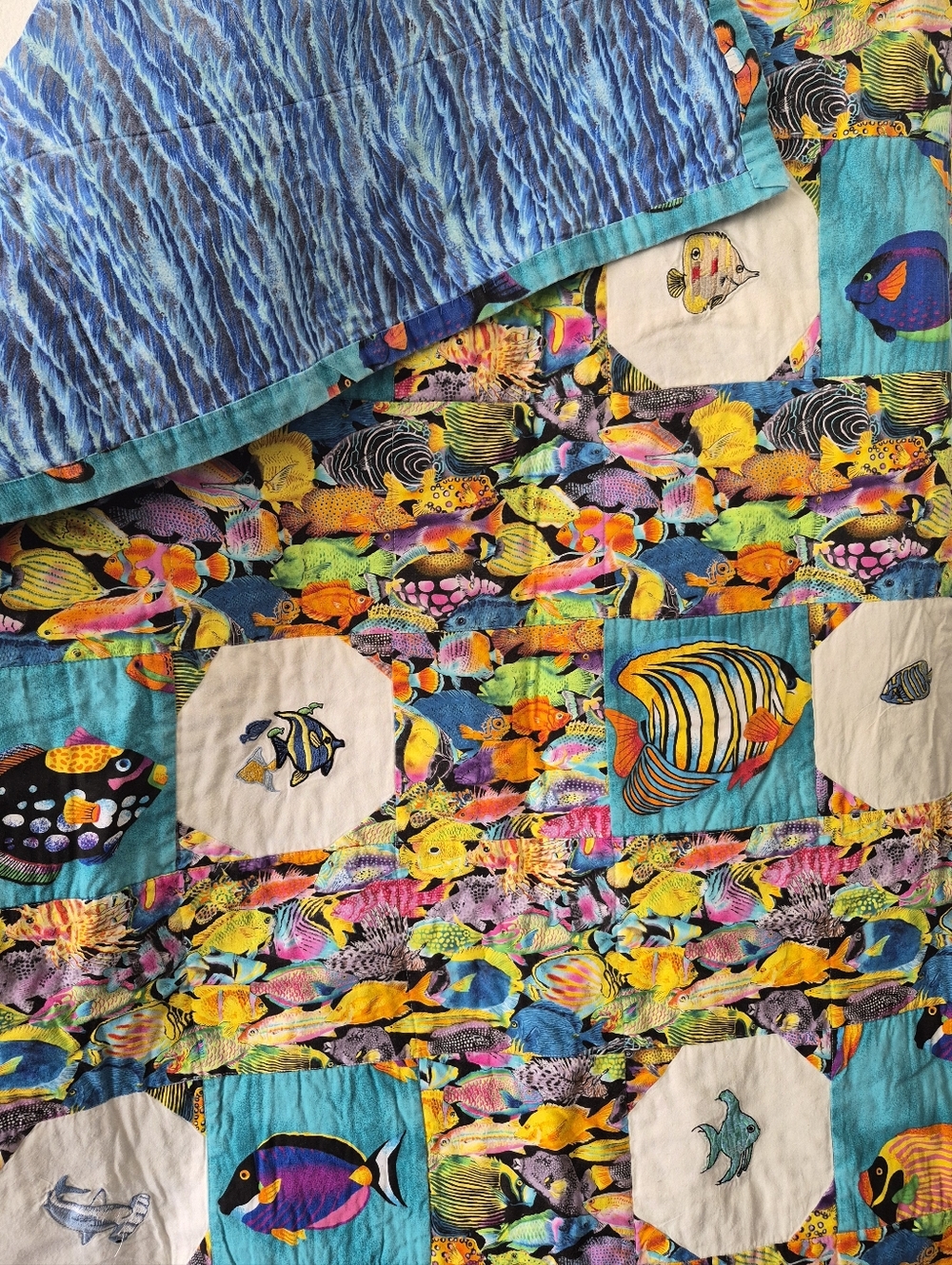 Tropical Fish Quilt - Picture 3 of 6